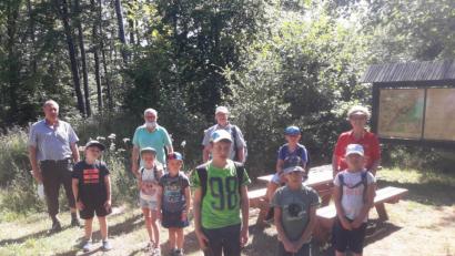 Bild: Freie Wähler Konnersreuth/exb
Die Teilnehmer der Kohlberg-Wanderung zusammen mit den Betreuern von den Freien Wählern Konnersreuth und dem Rauchclub Höflas sowie Wanderführerin Monika Schaffer (hinten rechts).