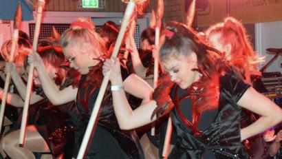 Bild: wel
Mit ihrem Tanz, mit dem sie schon im Fasching und beim Kulturball in Pilsen rauschenden Beifall erhielten, bewarben sich die Tänzerinnen der Ü15-Garde für den Jugend-Kulturförderpreis des Bezirks Oberpfalz 2020.