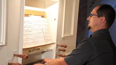 Bild: kro
Als ein absoluter Meistervirtuose erwies sich Ales Nosek aus Pilsen auf der renovierten Orgel der Kappl.