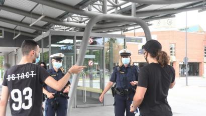 Bild: Gabi Schönberger
Überall Einsicht: Bei den Kontrollen am ZOB in Weiden gab es für die Polizei kaum Probleme