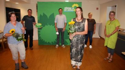 Bild: wro
Höhepunkt der Gründungversammlung war die Bildung eines Vorstandsgremiums. Im Bild (von links) Lisa Rauh, Hans Stocker, David Runschke, Simone Bloemhof, MdL Anna Toman und Kreisvorsitzende Heidrun Schelzke-Deubzer.