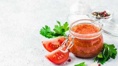 Bild: irina - stock.adobe.com
Die scharfe Grillsoße von Amanda Fantauzzo aus Pertolzhofen peppt garantiert jeden Grillabend auf.