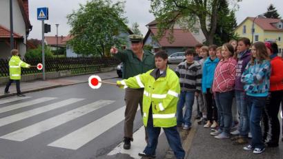 Archivbild: mab
Die Ausbildung der Schülerlotsen erfuhr in all den Jahrzehnten durch die örtliche Verkehrwacht stets willkommene finanzielle und fachliche Unterstützung.