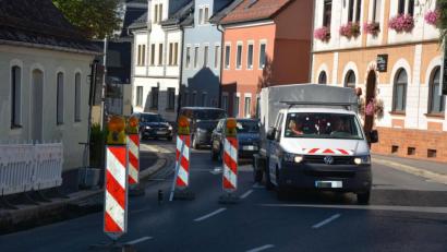 Bild: jr
Staus unmittelbar an der Baustelle in der Egerer Straße werden sich während der Bauzeit nicht vermeiden lassen.