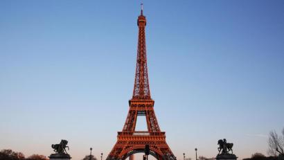 Bild: /XinHua/dpa
Frankreichs Hauptstadt Paris wurde von der deutschen Bundesregierung mit einer Reisewarnung belegt.