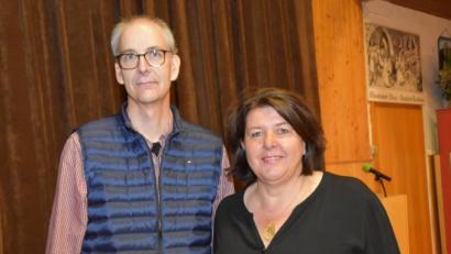 Bild: hcz
Sie haben die Hauptarbeit mit der Planung, dem Bau und der Finanzierung des neuen Tierheims: Schatzmeister Norbert Ziegler und Vorsitzende Mariele Junak.