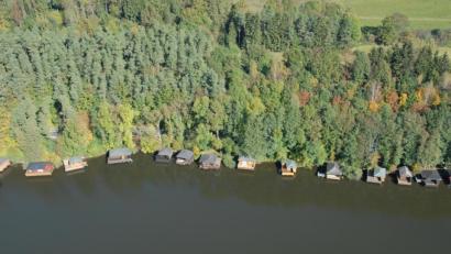 Archivbild: Michael Ascherl
Ein Badeverbot gibt es am Rußweiher derzeit nicht. Das Landratsamt warnt aber vor einer derzeit erhöhten Konzentration von Blaualgen.