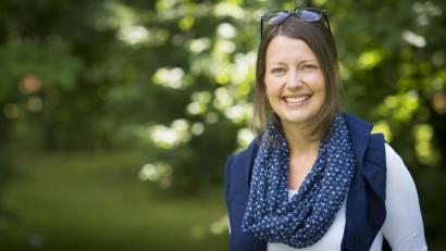 Bild: Karban-Völkl/exb
Kathrin Karban-Völkl ist Religions- und Gestaltpädagogin und als freiberufliche Referentin in der Bildungsarbeit tätig. Bekannt ist sie in der Region auch als Autorin des Buches „Entrümple und lebe“. Mehr Informationen auf www.diewortmacherei.de.