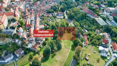 Bild: Hierstetter/Bearbeitung: Oberpfalz-Medien
Die provisorische Berufsschule wird im Osten des alten Badgeländes stehen. Der Platz im Westen (unten Mitte) schied aus.