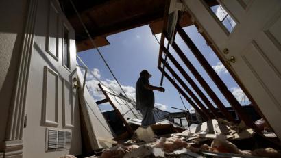 Bild: Eric Gay
Das Dach einer Kirche in der US-Stadt Orange ist durch Hurrikan „Laura“ zerstört worden. Foto: Eric Gay/AP/dpa