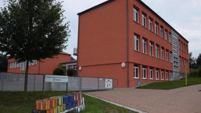 Bild: fla
Im Rahmen des "Digitalpakts Bayern" wird auch die Wolfgang-Caspar-Printz-Grundschule digitalisiert.