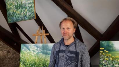 Bild: exb
Künstlers Libor Smejkal aus Tschechien zeigt seine Bilder im Deutschen Knopfmuseum.