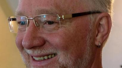 Bild: le
Pfarrer Wilfried Römischers Sonntagspredigten werden im Internet übertragen. Vor allem die Bewohner des Seniorenheimes „ Am Reiserwinkel" freuen sich darauf. Dem Pfarrer geht es darum, mit allen seinen Schäfchen trotz Corona irgendwie in Kontakt zu bleiben.