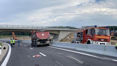 Bild: Kreisbrandinspektion Cham
Die B 85 war nach dem tödlichen Verkehrsunfall mehrere Stunden lang gesperrt.