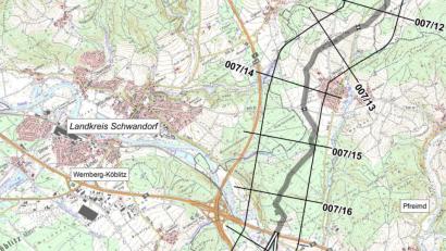 Bild: Tennet/exb
Zwischen den Streckenkilometern 007/14 und 007/16 liegt das Wassereinzugsgebiet der Stadt Pfreimd. Der Trassenverlauf (grau) soll hier weiter Richtung Autobahn A 6 nach links rücken. Zur Orientierung: Norden ist auf dieser Karte etwa Richtung linkes, oberes Eck.