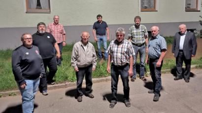 Bild: Jagdgenossenschaft Pischdorf/exb
Das Bild zeigt die neu gewählte Vorstandschaft der Jagdgenossenschaft Pischdorf, von links: Josef Treiber Junior, 1. Vorsitzender Matthias Hartinger, Georg Forster, Hermann Hartinger, Michael Zimmermann Junior, Manfred Zimmermann, Peter Schichtl, Erich Ritz, Bürgermeister Johann Willhelm