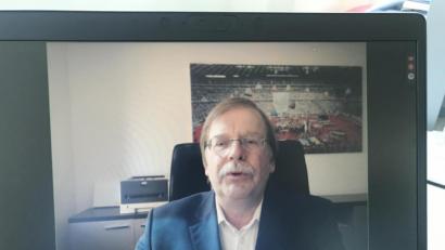Bild: fle
Rainer Koch, Präsident des Bayerischen Fußball-Verbands, äußerste sich am Dienstagnachmittag in einer digitalen Pressekonferenz ausführlich zur Erlaubnis der Staatsregierung, den Pflichtspielbetrieb wieder aufzunehmen.
