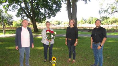Bild: is
Schulleiter Jochen Steppert (links) heißt den neuen stellvertretenden Schulleiter Rene Bauer sowie Katharina Palmer (Zweite von rechts) willkommen. Kornelia Heinl dagegen verabschiedet sich von der Pressather Musikschule und tritt den Ruhestand an.