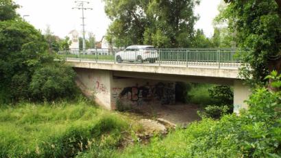 Bild: e
Die St.-Vitus-Brücke in Schnaittenbach wird saniert.