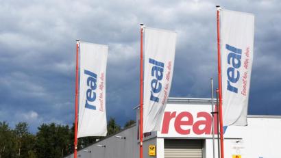 Bild: Gabi Schönberger
Die Zukunft von Real in der Neustädter Straße hängt eng zusammen mit der Entscheidung des Bundeskartellamts.