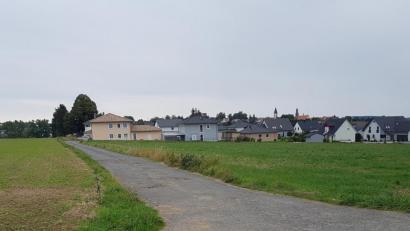 Bild: ck
Der "Ausweichweg" zum Baugebiet "In der Leiten" wird ausgebessert. Eine asphaltierte Zufahrt wird jedoch nicht entstehen.
