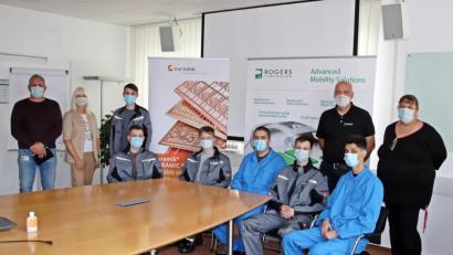 Bild: exb
Bei Rogers in Eschenbach starten fünf junge Leute ihre berufliche Laufbahn.