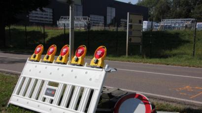 Bild: kro
Das Sperrschild am Ortseingang von Waldassen an der Egerer Straße stand am Sonntagnachmittag schon bereit.