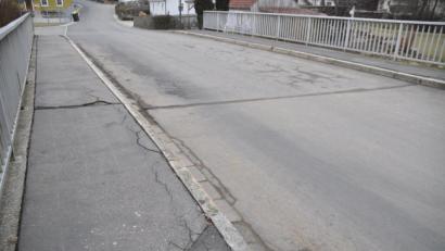Bild: ak
Die Haidenaabbrücke muss saniert werden.