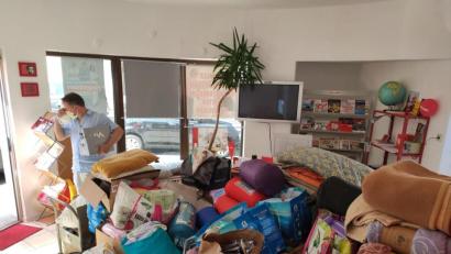 Bild: exb
Das Bürgerbüro des Stadtrats Ali Daniel Zant in Weiden ist voller Spenden.