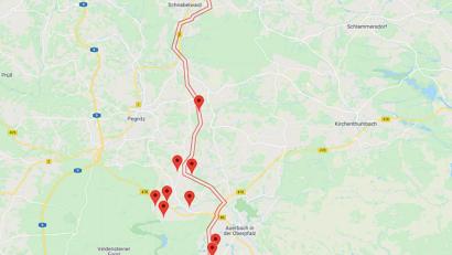 Bild:  Quelle: bahnausbau-nordostbayern.de/exb
Der Kartenausschnitt zeigt den von der Bahn geplanten Trassenverlauf in der Region.
