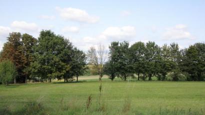 Bild: kro
Am "Hammerweg" in Hohenthan entsteht ein neues Baugebiet, das bereits voll erschlossen ist.