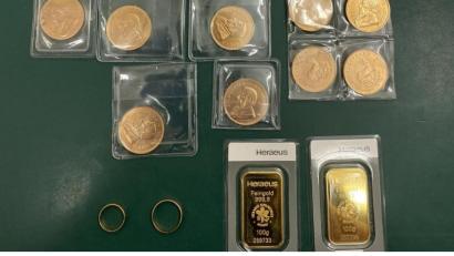 Bild: GPI Waidhaus
Goldstücke im Lieferwagen: Die Grenzpolizei Waidhaus fragt nun: Wer vermisst sein Gold?