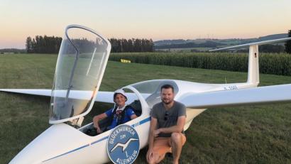 Bild: gdö
Johannes Gelbert,(links) und sein Fluglehrer Harald Morgenstern sind ein gut aufeinander eingespieltes Team.