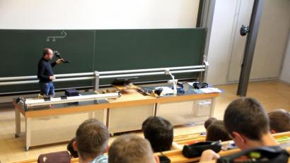 Bild: OTH Amberg-Weiden
Foto (Quelle: OTH Amberg-Weiden):
Hineinschnuppern ins Studium – Vor Beginn eines Studiums schauen, wie der Alltag wirklich abläuft