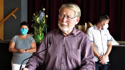 Bild: ubb
Ludwig Spreitzer wurde beim ersten diesjährigen Treffen der kommunalen Seniorenbeauftragten herzlich verabschiedet.. Der 80-jährige Waldsassener erinnerte sich an diese Zeit gern zurück und wünschte sich, dass seine Nachfolger, Peter Gold, ebenso erfolgreich bleibt bei dieser wichtigen Tätigkeit