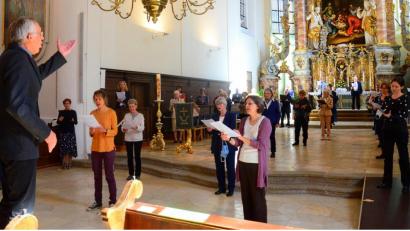 Bild: Kunz
Hanns-Friedrich Kaiser dirigierte am Sonntag in offizieller Funktion zum letzten Mal die Kantorei von St. Michael.