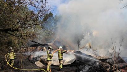 Bild: kro
Der verlassene Dreiseithof in Ahornberg brannte nieder.