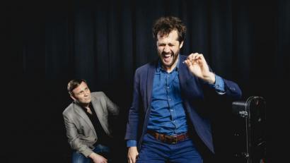 Bild: Jan Frankl
Martin Schmid und Stefan Leonhardsberger verpacken humorvollen Alltagsbeobachtungen in die Melodien bekannter Hits.