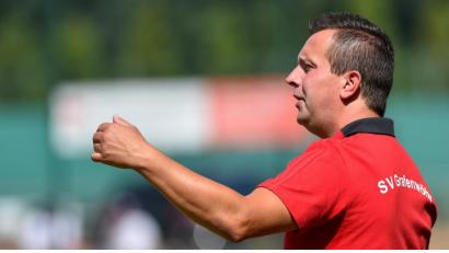 Bild: fdr
Mit der Chancenverwertung unzufrieden: SV-Trainer Martin Kratzer.