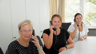Bild: Claudia Klee, Agentur für Arbeit Schwandorf
Beantworten alle Fragen von Berufsrückkehrerinnen (von links): Dorothea Seitz-Dobler, Tanja Plach und Anne Weisser.
