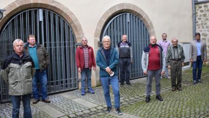 Bild: rgr
Josef Kneidl (Vierter von rechts) wurde von den Feldgeschworenen selbst als neuer Obmann gewählt.