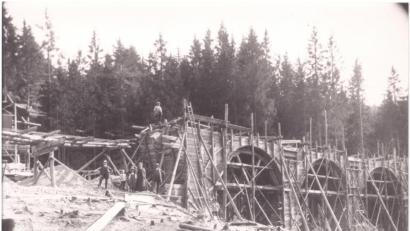 Repro: lg
Bau der Eisenbahnbrücke im Rosenthal.