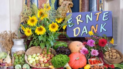 Bild: do
Erntedankaltar in der Kirche St. Johannes Evangelist in Oberbibrach