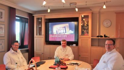 Bild: stg
Michael Ponnath (Mitte) informierte die beiden FDP-Abgeordneten Christoph Skutella (links) und Ulrich Lechte.