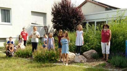 Bild: Maria Näßl/exb
Die Kinder freuten sich riesig über den Preis des Bayerischen Jagdverbandes.