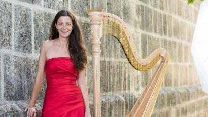 Bild: Marcus Aichhorn 
Mit Silke Aichhorn kommt am 16.Mai 2021 einer der weltbesten Harfenistinnen nach Brand