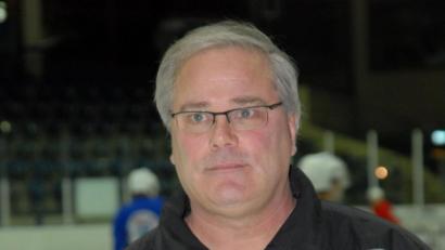 Archivbild: gb
Am kommenden Dienstag geht Devils-Trainer Ken Latta erstmals mit seiner Mannschaft aufs Eis.