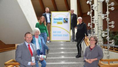 Bild: Kunz
Die Lenkungsgruppe "Fairtrade Town" mit Oberbürgermeister Jens Meyer.