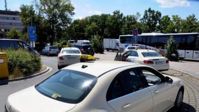 Bild: Stephan Huber
Einstimmig votiert der Stadtrat für eine Erhöhung der Taxigebühren von 1,80 auf 2 Euro pro Kilometer.