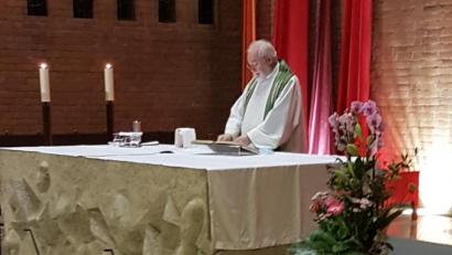 Bild: hzi
KAB-Präses Peter Klamt bei der Messfeier in der Pegnitzer Herz-Jesu-Kirche.